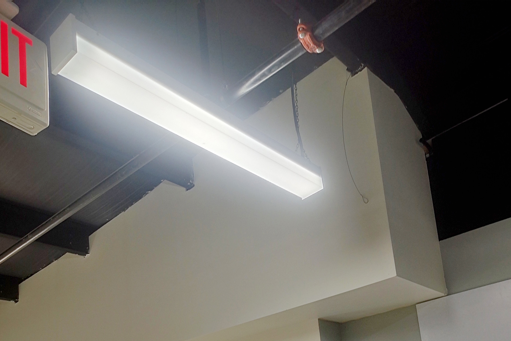 trường hợp công ty mới nhất về Ứng dụng đèn LED bao quanh